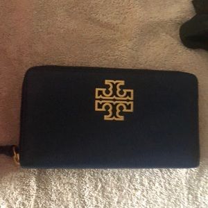 Tory Burch wallet